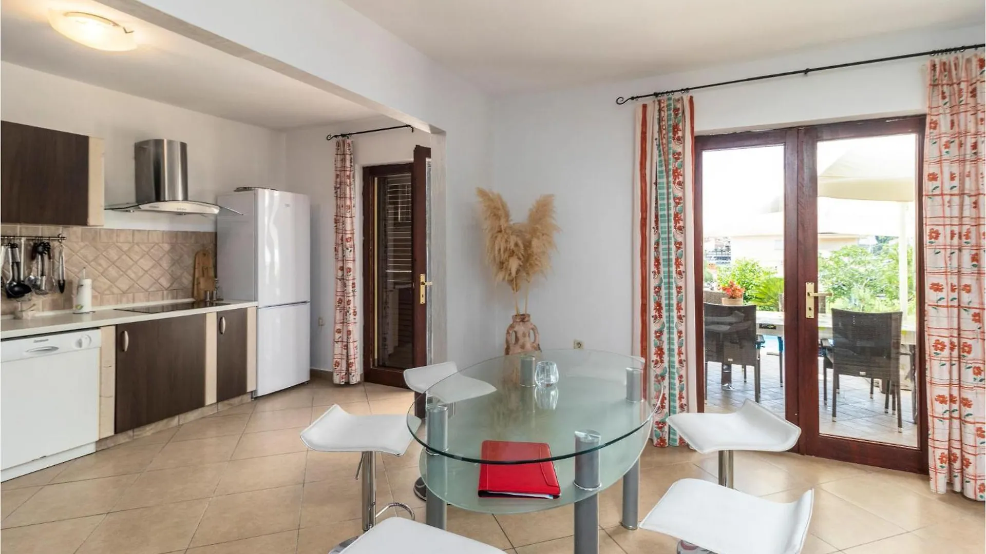 Nice Home In Banjol With Wifi Hırvatistan